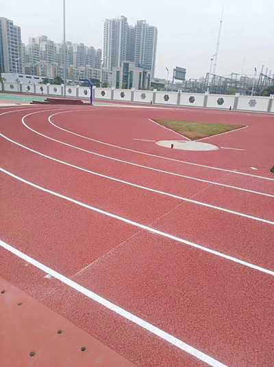 山西某中學(xué)建造塑膠跑道工程